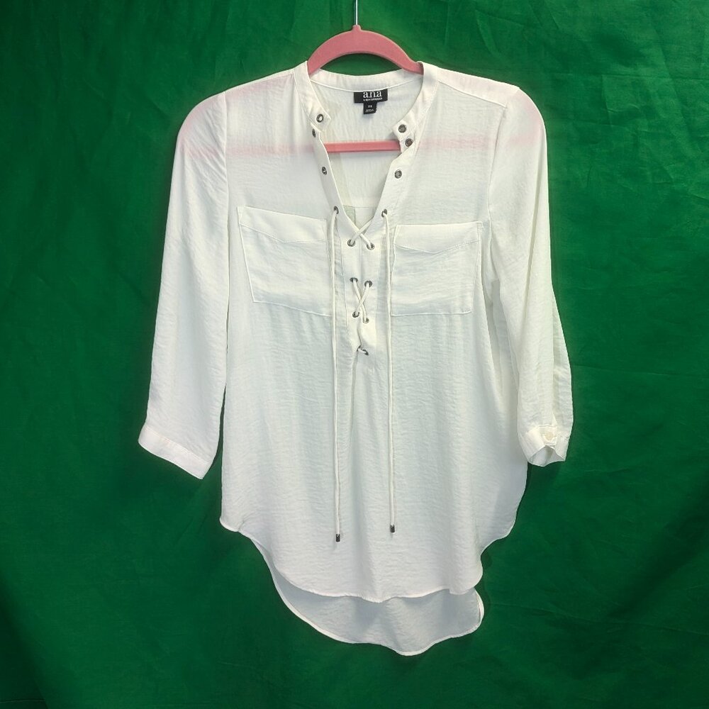 a.n.a. Size XS White Lace-up Top